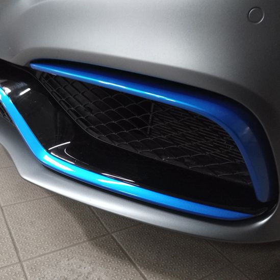 Mercedes AMG Folie Design Blau Awesome